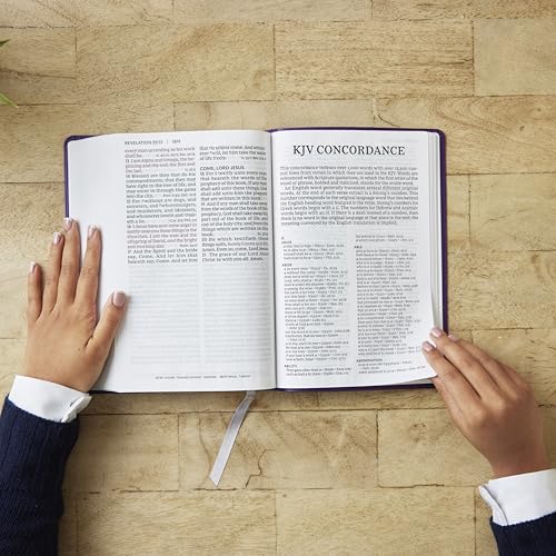 KJV Giant Print End-of-Verse Reference Bible, Brown Leathersoft, Red Letter, Comfort Print