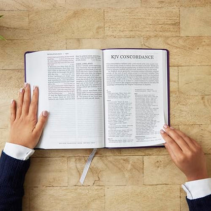 KJV Giant Print End-of-Verse Reference Bible, Brown Leathersoft, Red Letter, Comfort Print