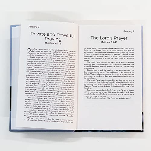 Capture the Moment: 365-Day Devotional