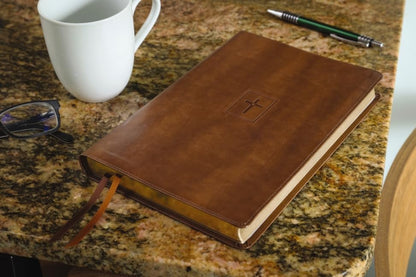 NIV, Thinline Bible, Large Print, Leathersoft, Brown, Red Letter, Comfort Print
